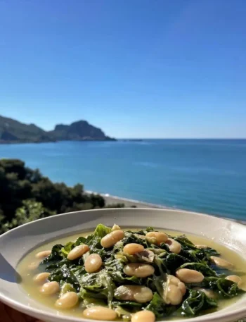 Fagioli e scarola alla campana leggera vista mare a Cefalù