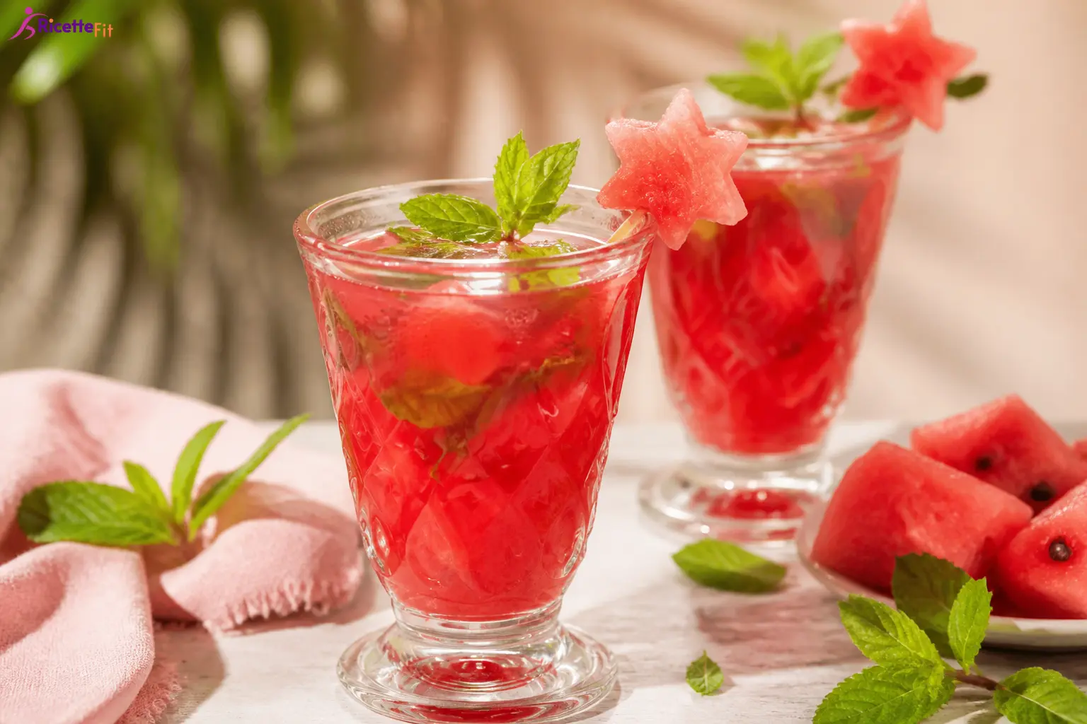 Cocktail rinfrescante analcolico anguria lime e menta