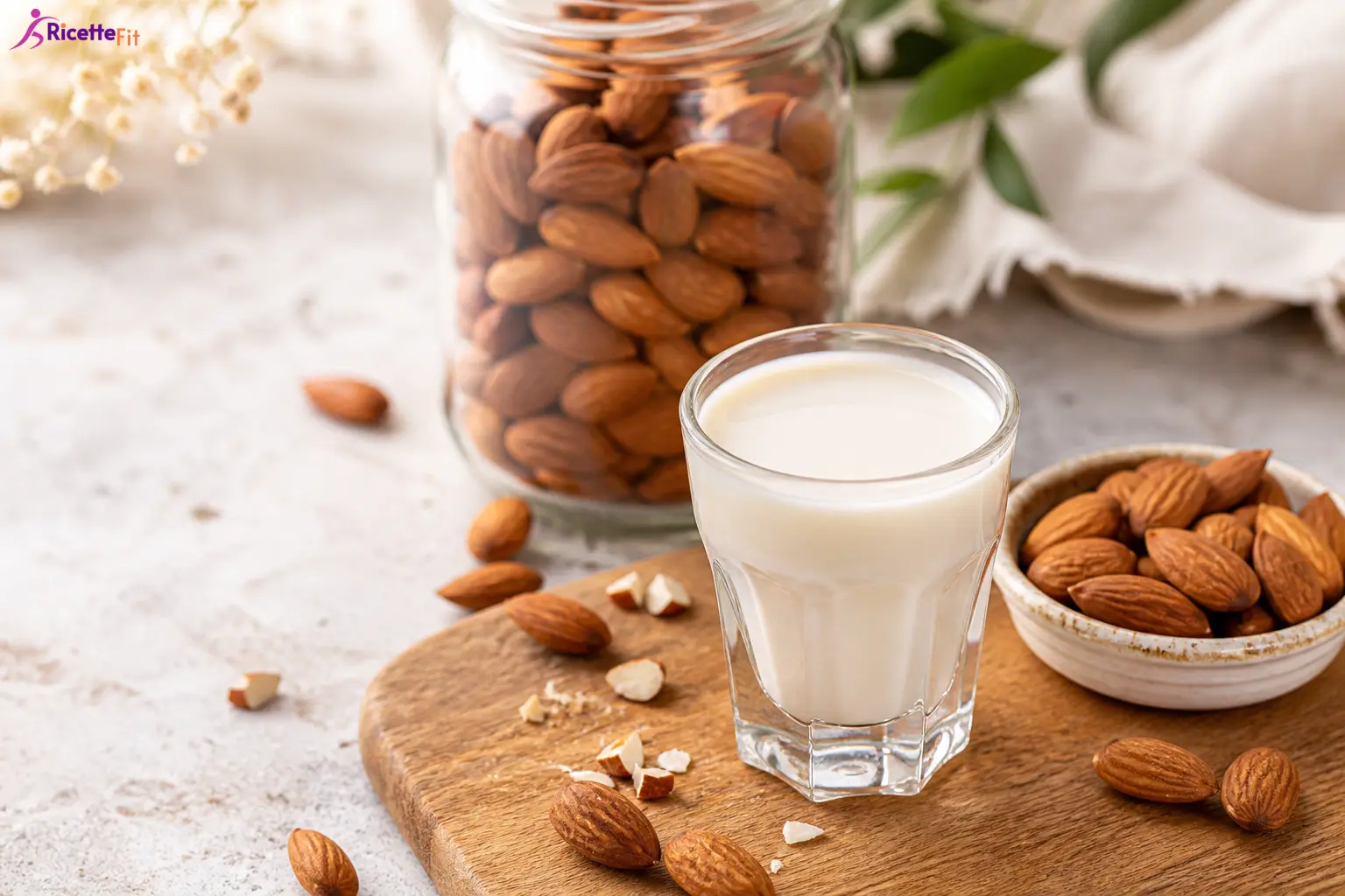 Latte di mandorla fit fatto in casa
