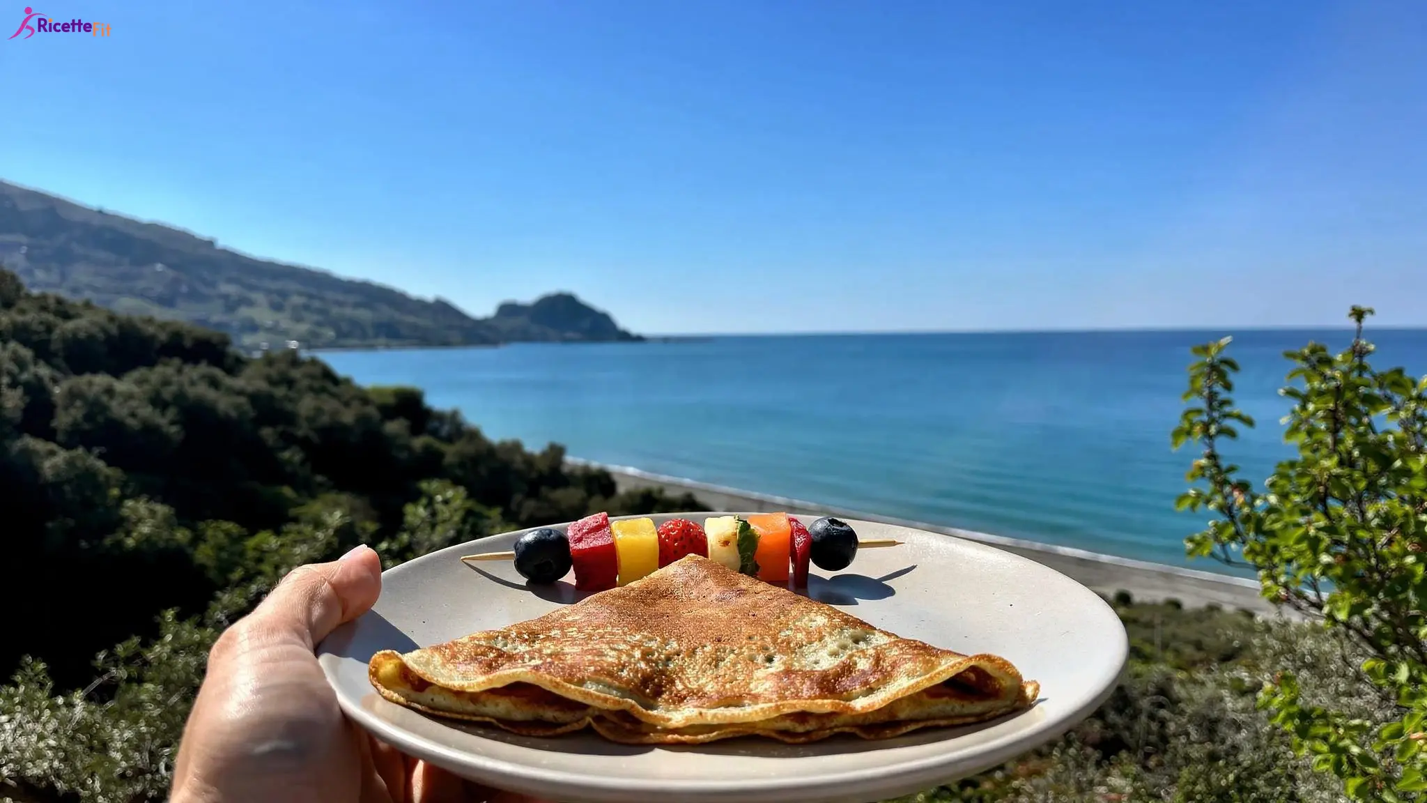 Spiedini di frutta e crêpes vegane fit