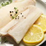 Filetti di merluzzo con limone ed erbe aromatiche