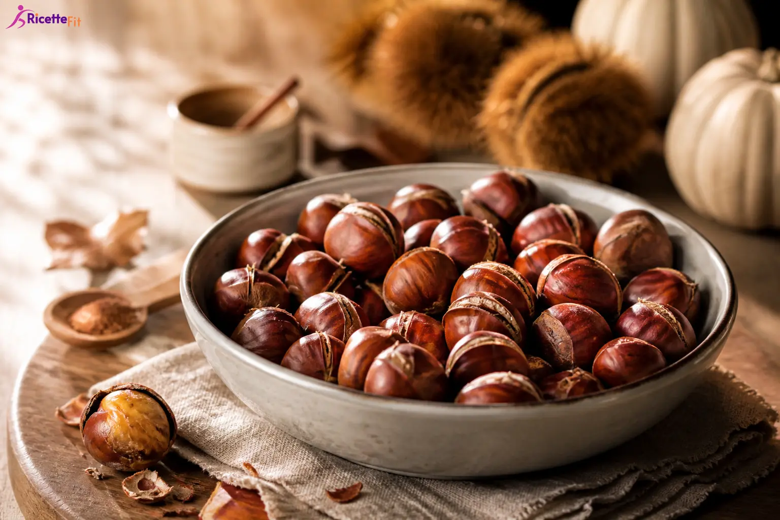 Castagne al forno morbide in ciotola, facili da sbucciare